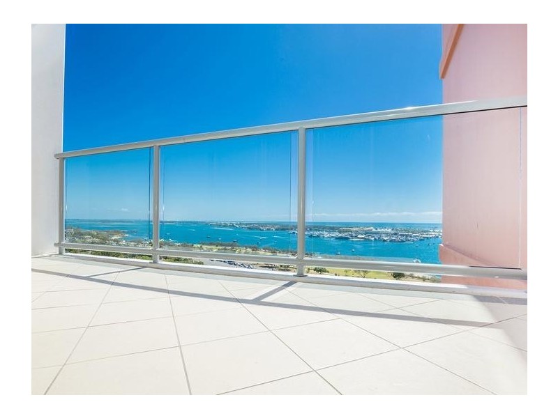 1 Como Crescent, Southport QLD 4215