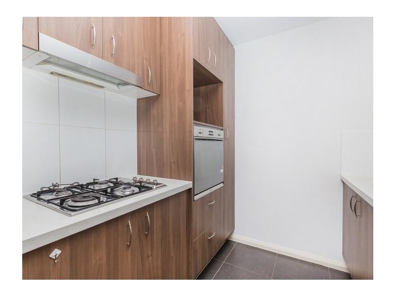 1 Como Crescent, Southport QLD 4215