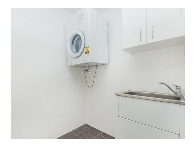 1 Como Crescent, Southport QLD 4215