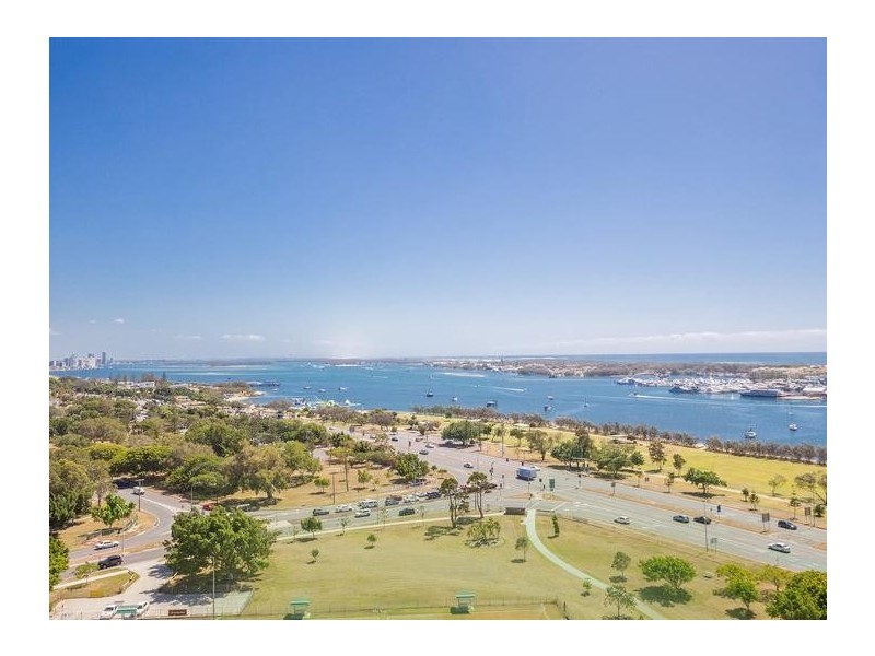 1 Como Crescent, Southport QLD 4215