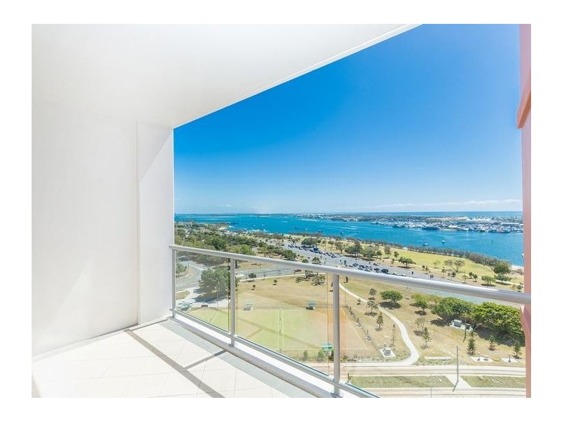 1 Como Crescent, Southport QLD 4215