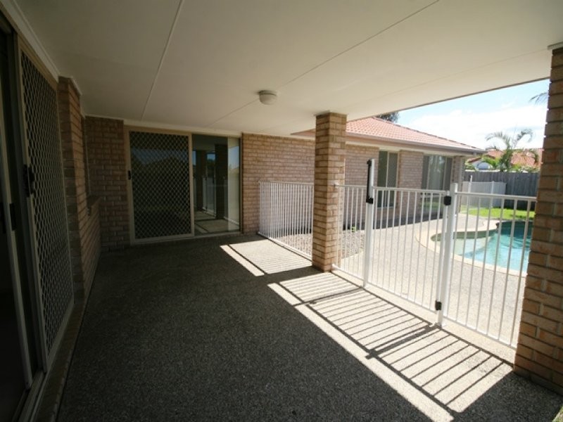 19 Greensborough Crescent, Parkwood QLD 4214