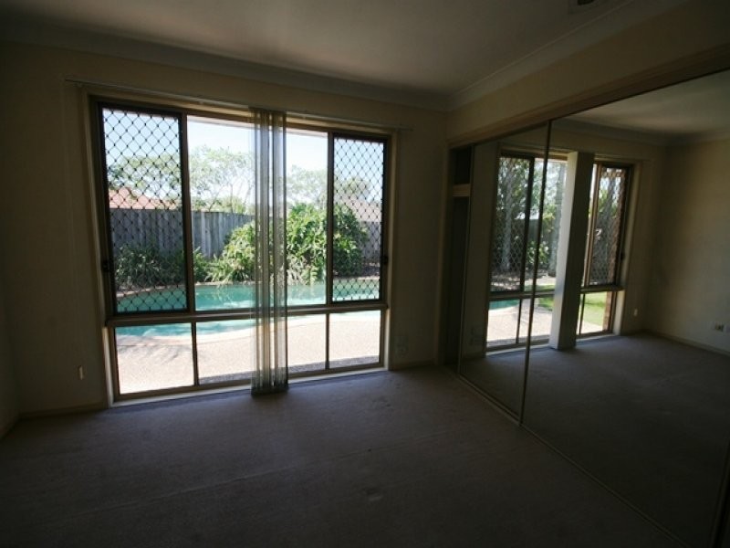 19 Greensborough Crescent, Parkwood QLD 4214