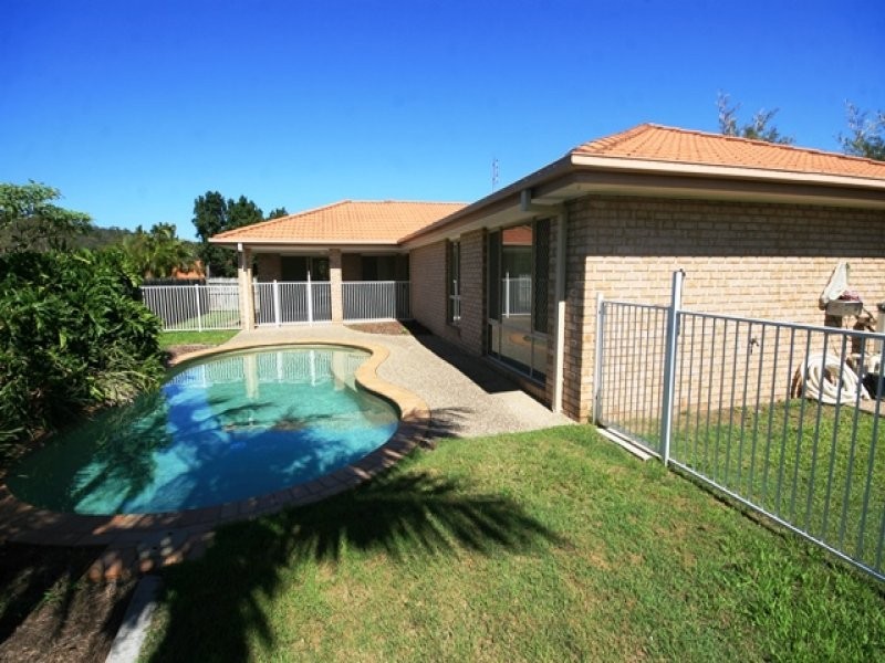 19 Greensborough Crescent, Parkwood QLD 4214