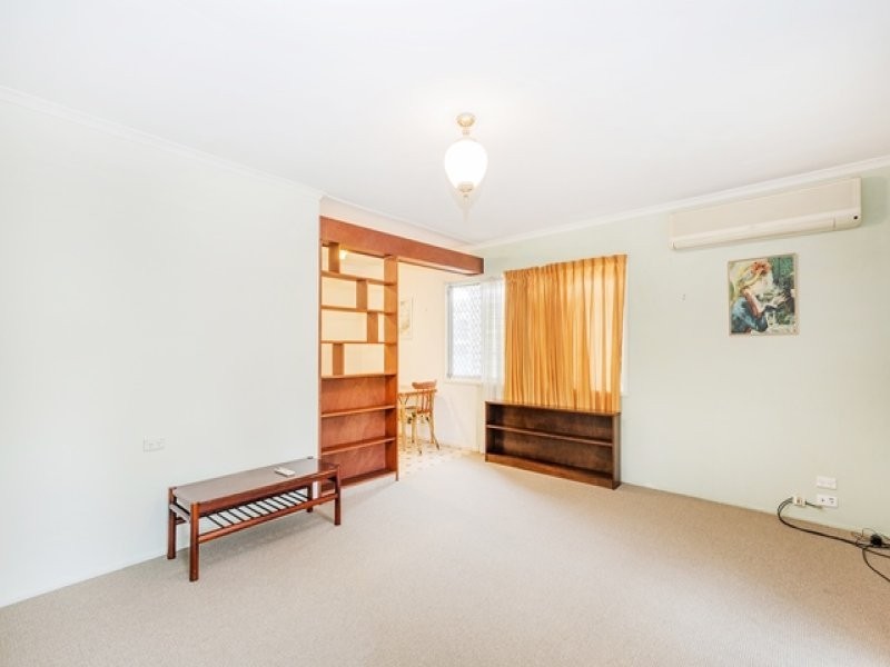 21 Kathleen Avenue, Southport QLD 4215