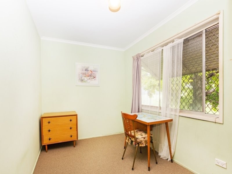 21 Kathleen Avenue, Southport QLD 4215