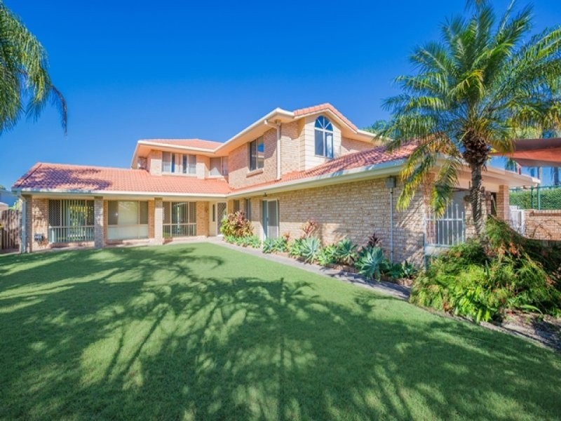 6 Salamander Court, Mermaid Waters QLD 4218