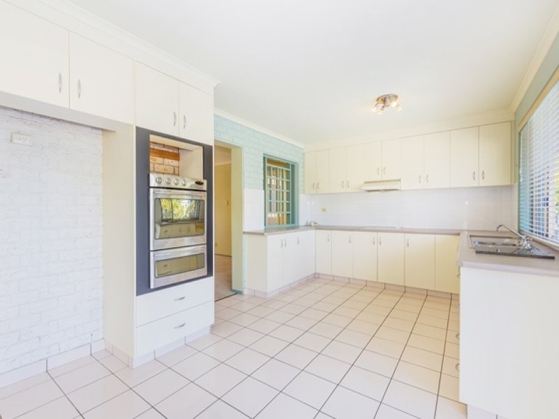 6 Salamander Court, Mermaid Waters QLD 4218