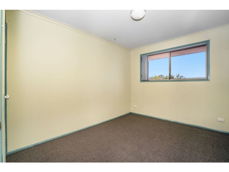 6 Salamander Court, Mermaid Waters QLD 4218