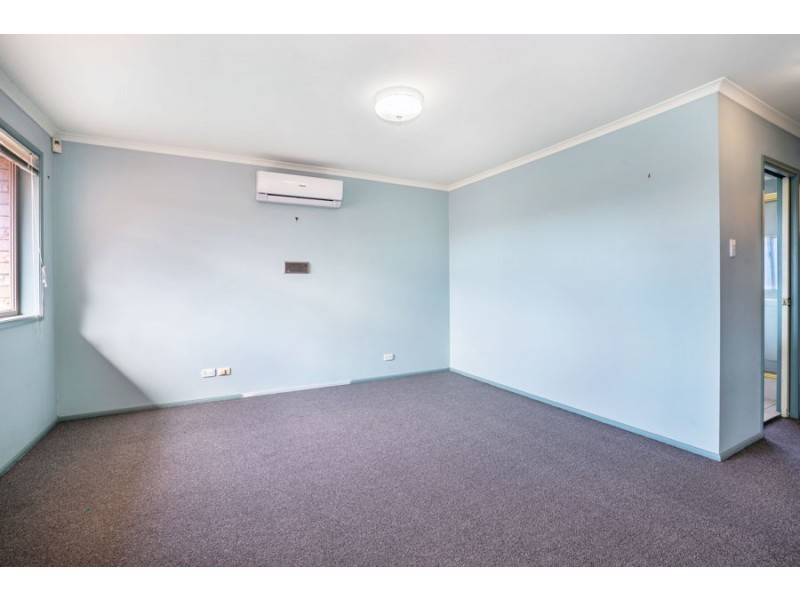 6 Salamander Court, Mermaid Waters QLD 4218