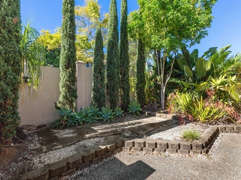 2/190 Queen Street, Southport QLD 4215