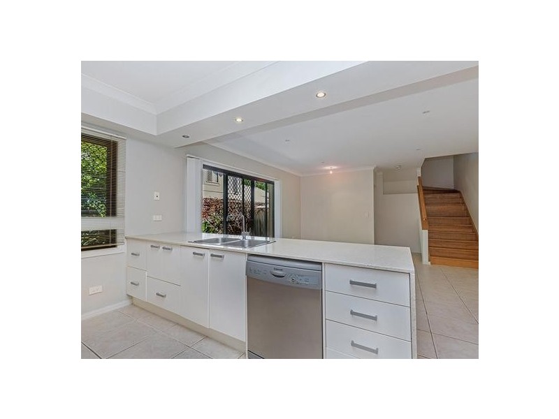 2/190 Queen Street, Southport QLD 4215