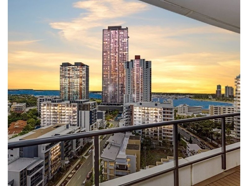 2101/2 Aqua Street, Southport QLD 4215