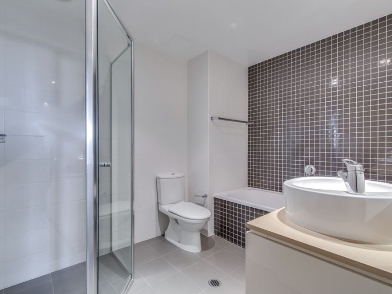 2/1 Aqua Street, Southport QLD 4215