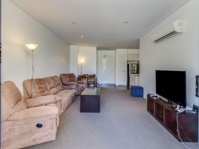 414/2 Aqua Street, Southport QLD 4215