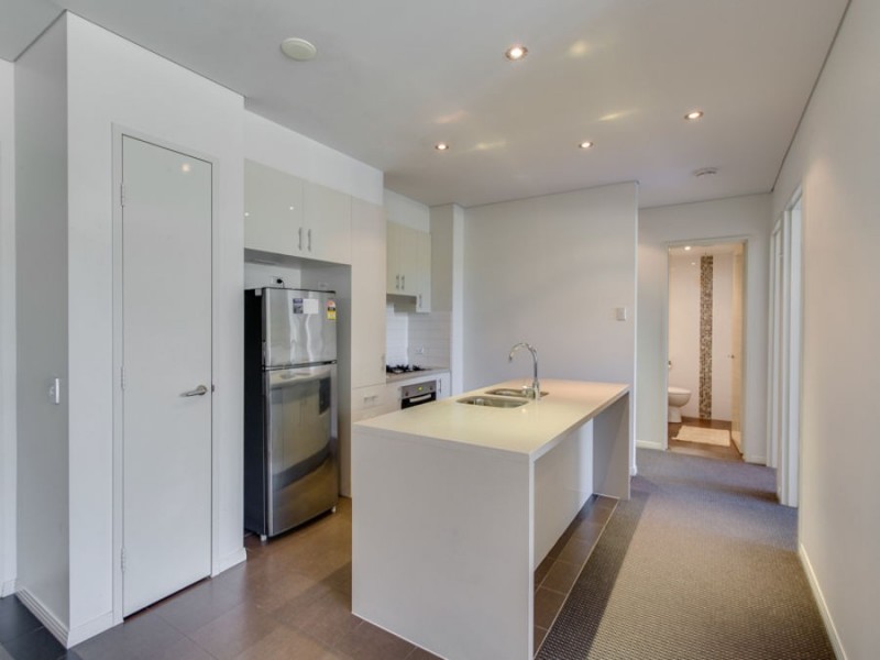 414/2 Aqua Street, Southport QLD 4215