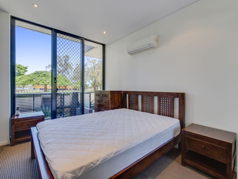 414/2 Aqua Street, Southport QLD 4215