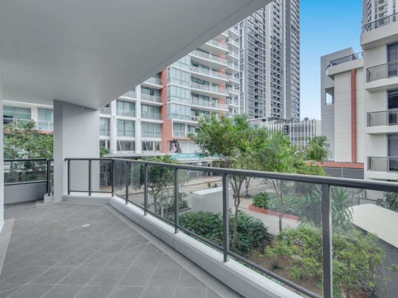3 Como Crescent, Southport QLD 4215