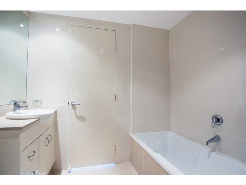 2802/1 Como Crescent, Southport QLD 4215