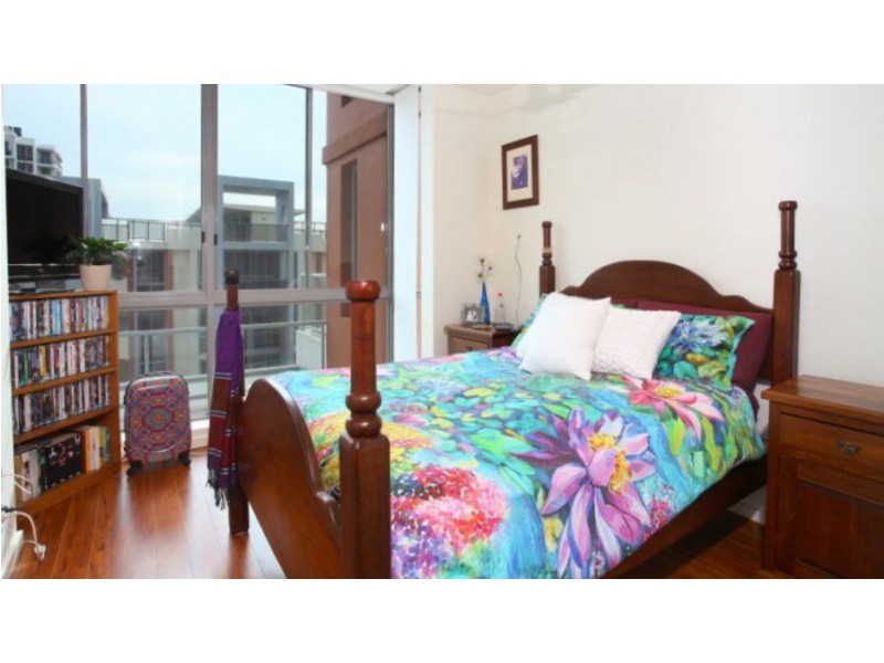 708/1 Como Crescent, Southport QLD 4215
