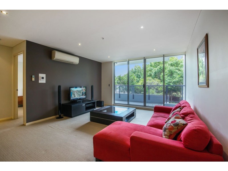 314/3 Como Crescent, Southport QLD 4215