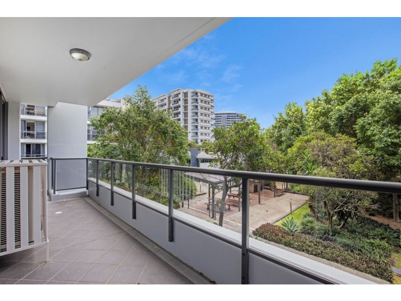 314/3 Como Crescent, Southport QLD 4215