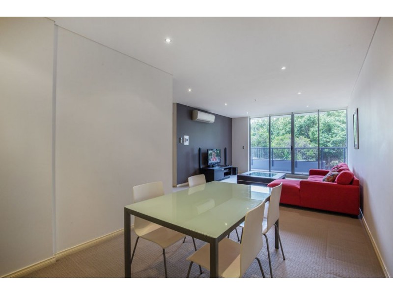 314/3 Como Crescent, Southport QLD 4215