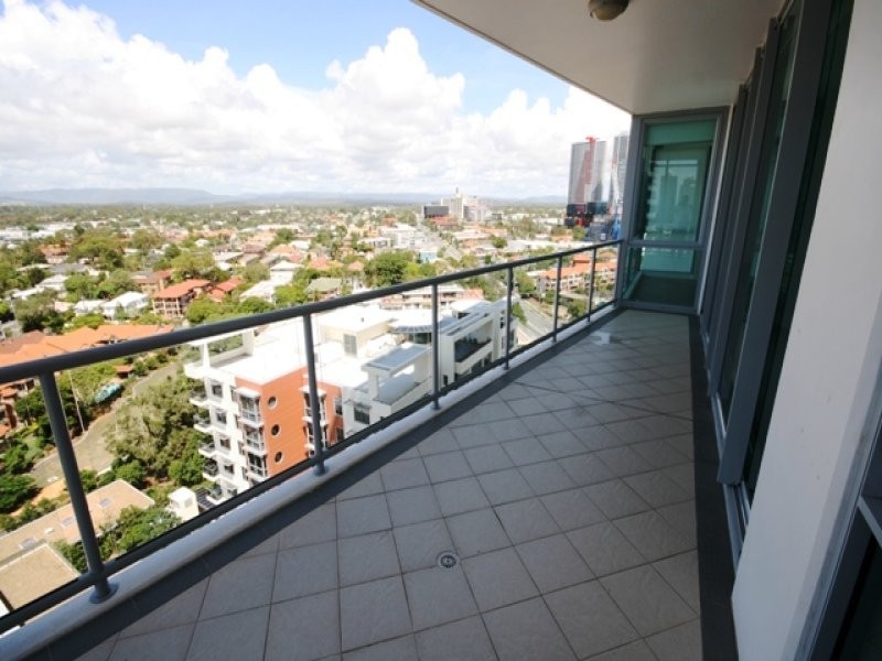 1709/1 Como Crescent, Southport QLD 4215