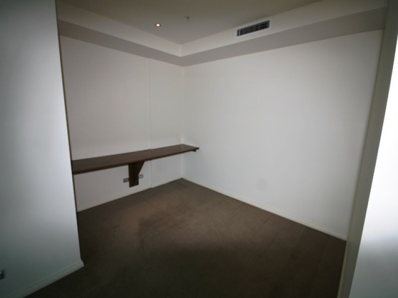 1709/1 Como Crescent, Southport QLD 4215