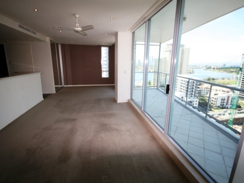 1709/1 Como Crescent, Southport QLD 4215