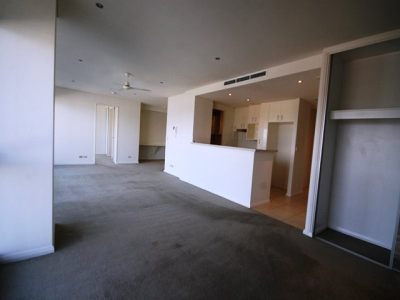 1709/1 Como Crescent, Southport QLD 4215
