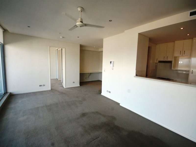1709/1 Como Crescent, Southport QLD 4215
