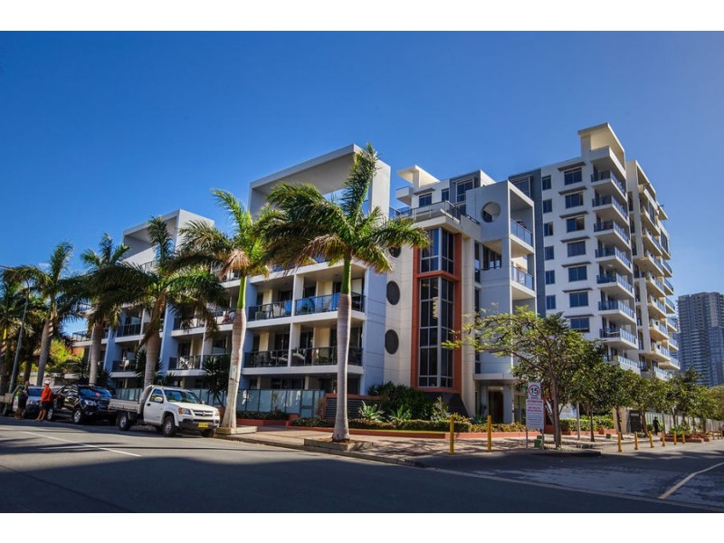 207/3 Como Crescent, Southport QLD 4215