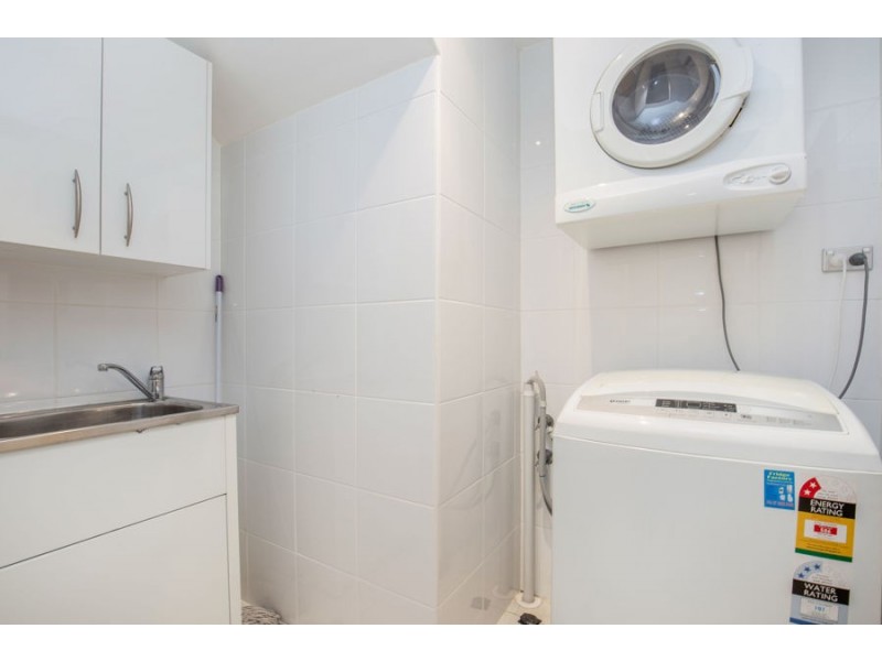 207/3 Como Crescent, Southport QLD 4215