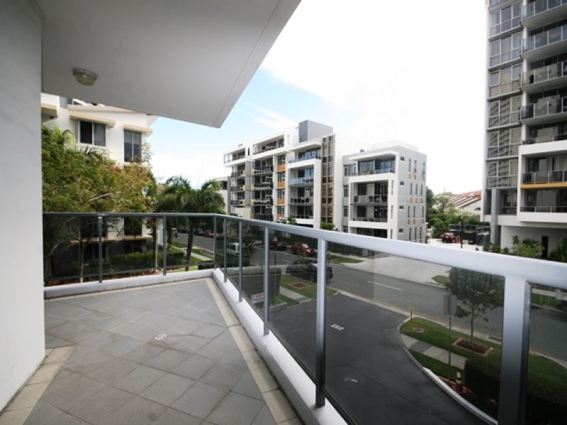 302/1 Aqua Street, Southport QLD 4215