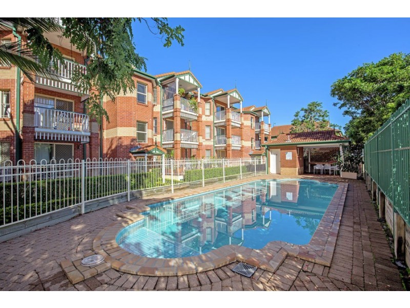 53 Bauer Street, Southport QLD 4215