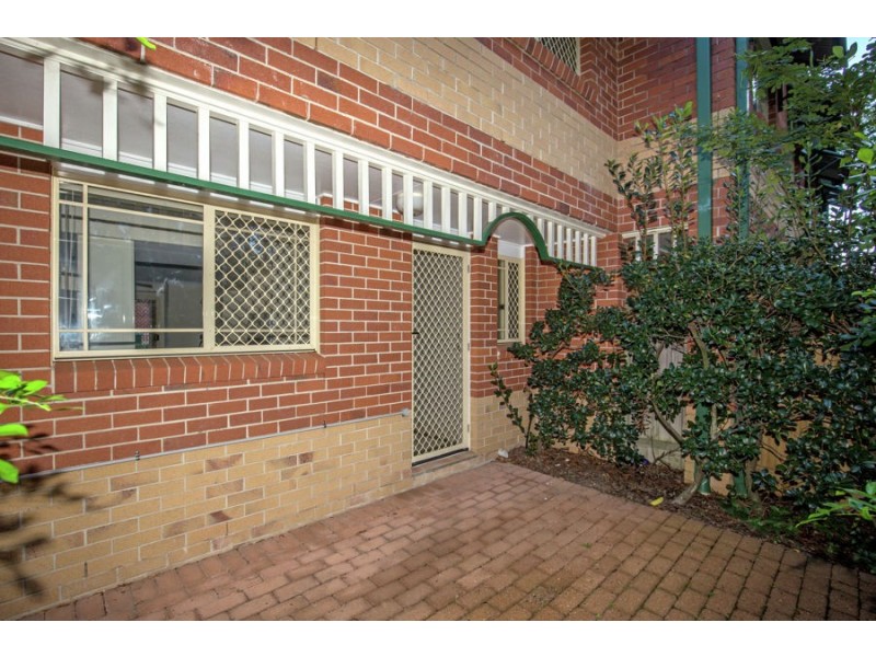 53 Bauer Street, Southport QLD 4215
