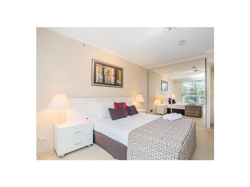 13/1 Hughes Avenue, Main Beach QLD 4217