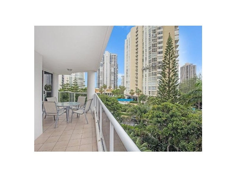 13/1 Hughes Avenue, Main Beach QLD 4217