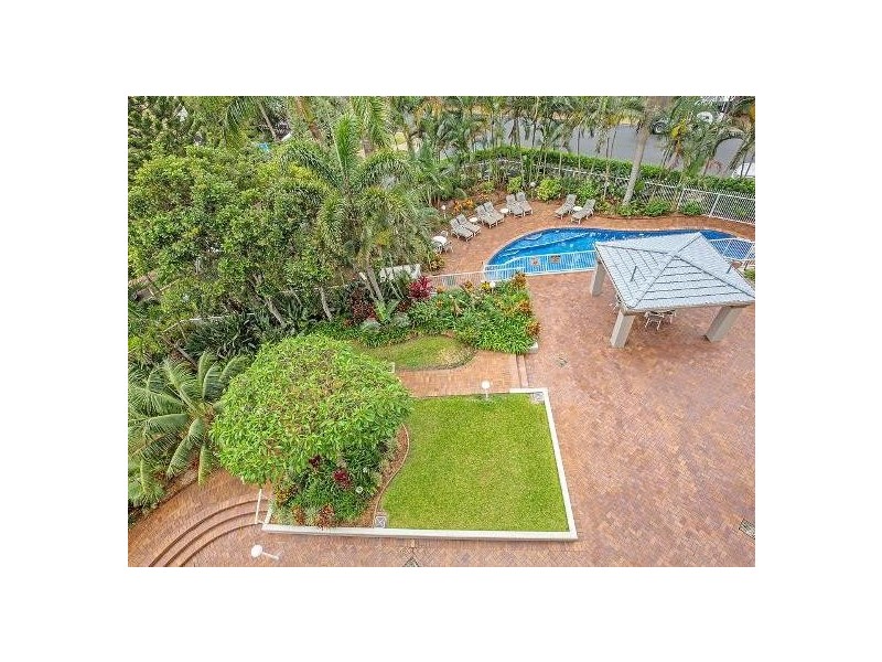 13/1 Hughes Avenue, Main Beach QLD 4217