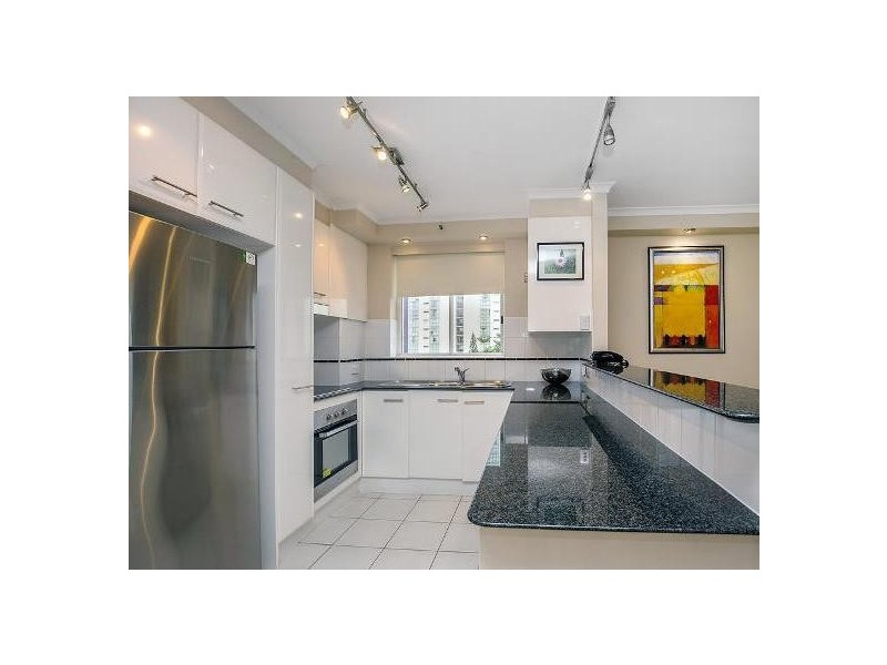 13/1 Hughes Avenue, Main Beach QLD 4217