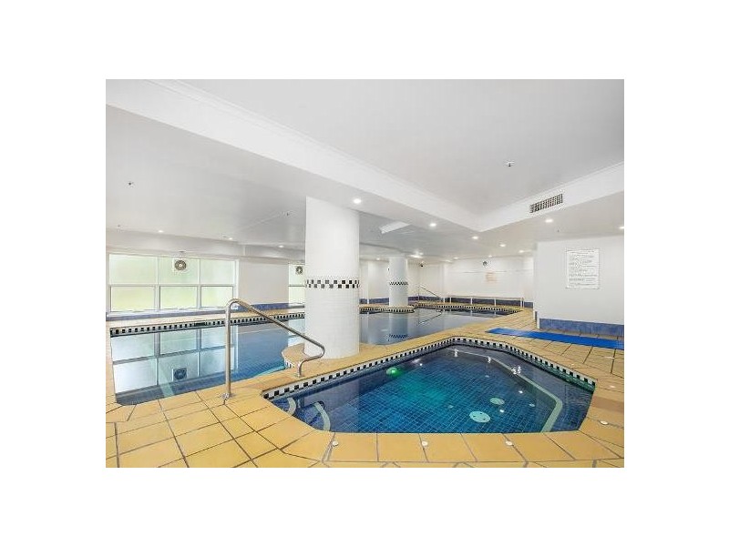 13/1 Hughes Avenue, Main Beach QLD 4217