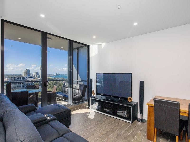 1402/2 Como Crescent, Southport QLD 4215