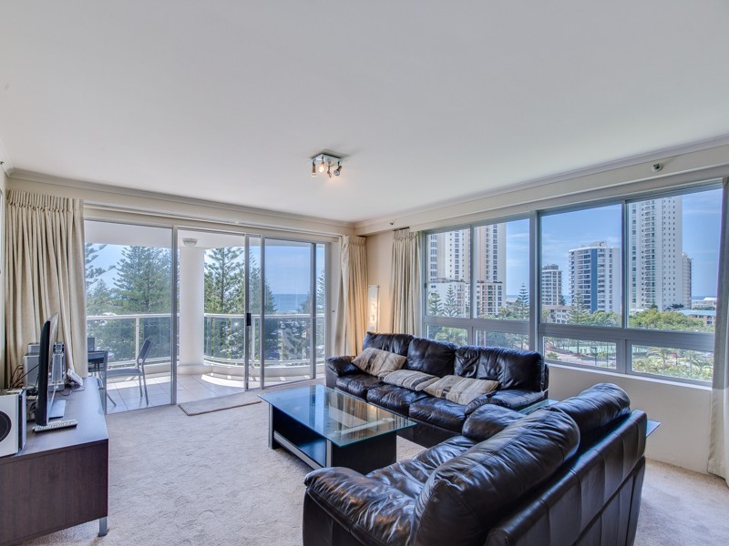 24/1 Hughes Avenue, Main Beach QLD 4217