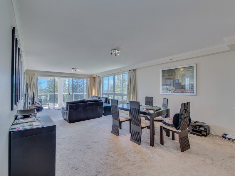 24/1 Hughes Avenue, Main Beach QLD 4217