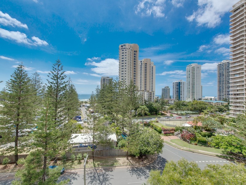 24/1 Hughes Avenue, Main Beach QLD 4217