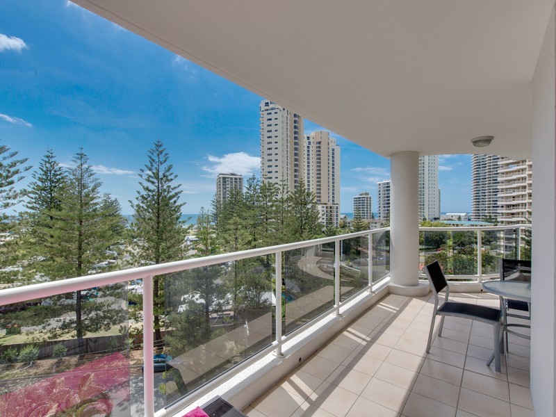 24/1 Hughes Avenue, Main Beach QLD 4217