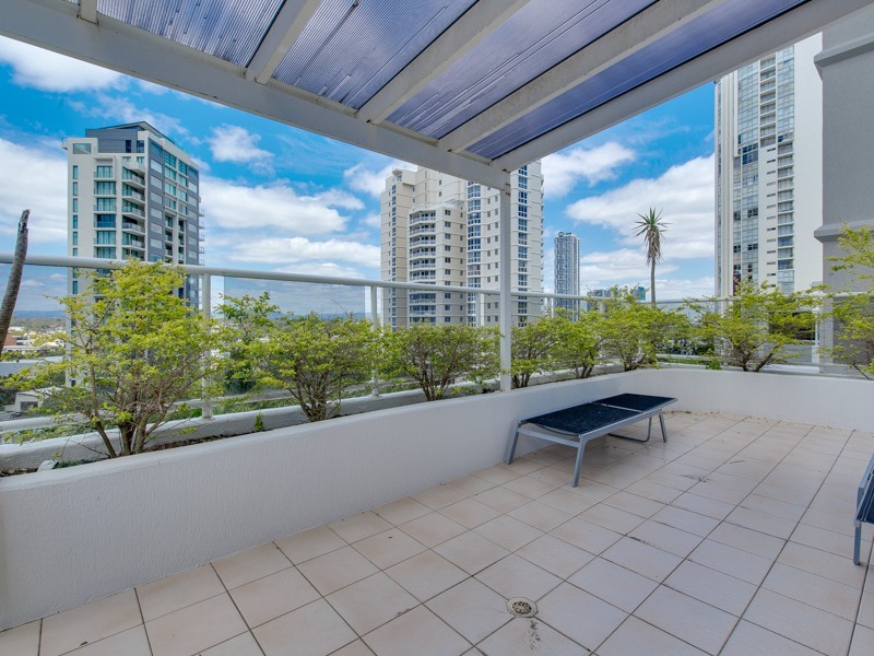 24/1 Hughes Avenue, Main Beach QLD 4217
