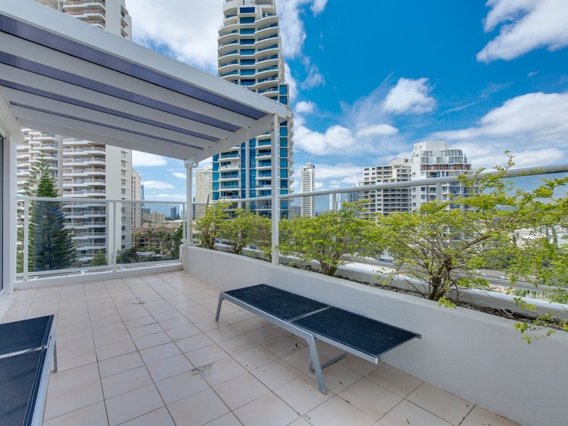24/1 Hughes Avenue, Main Beach QLD 4217
