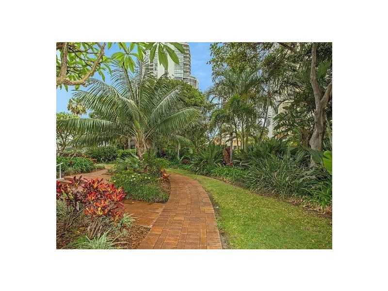 24/1 Hughes Avenue, Main Beach QLD 4217